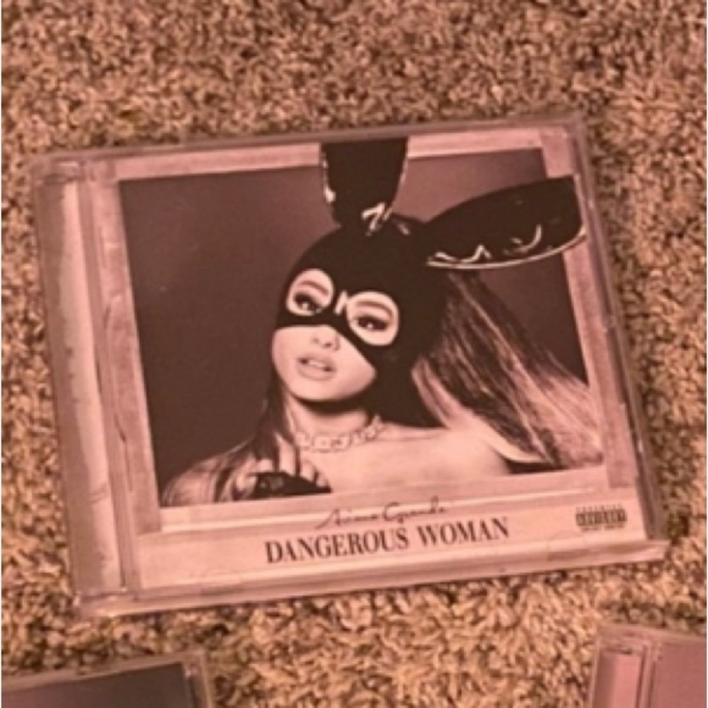 Ariana Grande Dangerous Woman CD